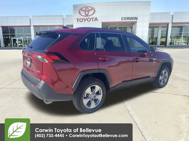 Used 2025 Toyota RAV4 XLE image 5