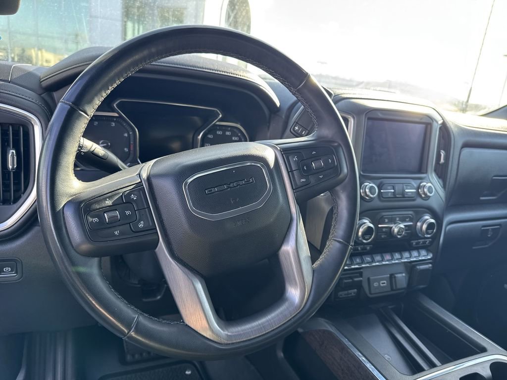 Used 2023 GMC Sierra 2500 Denali w/ Denali Black Diamond Edition image 14