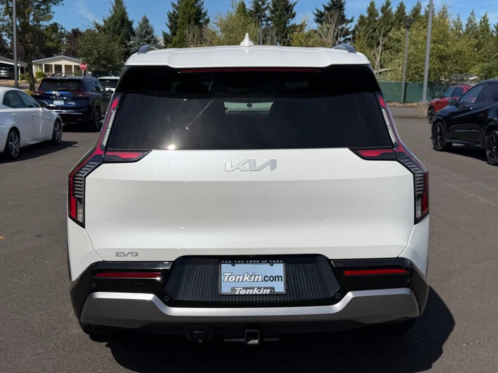 Used 2024 Kia EV9 Land AWD/4WD image 7