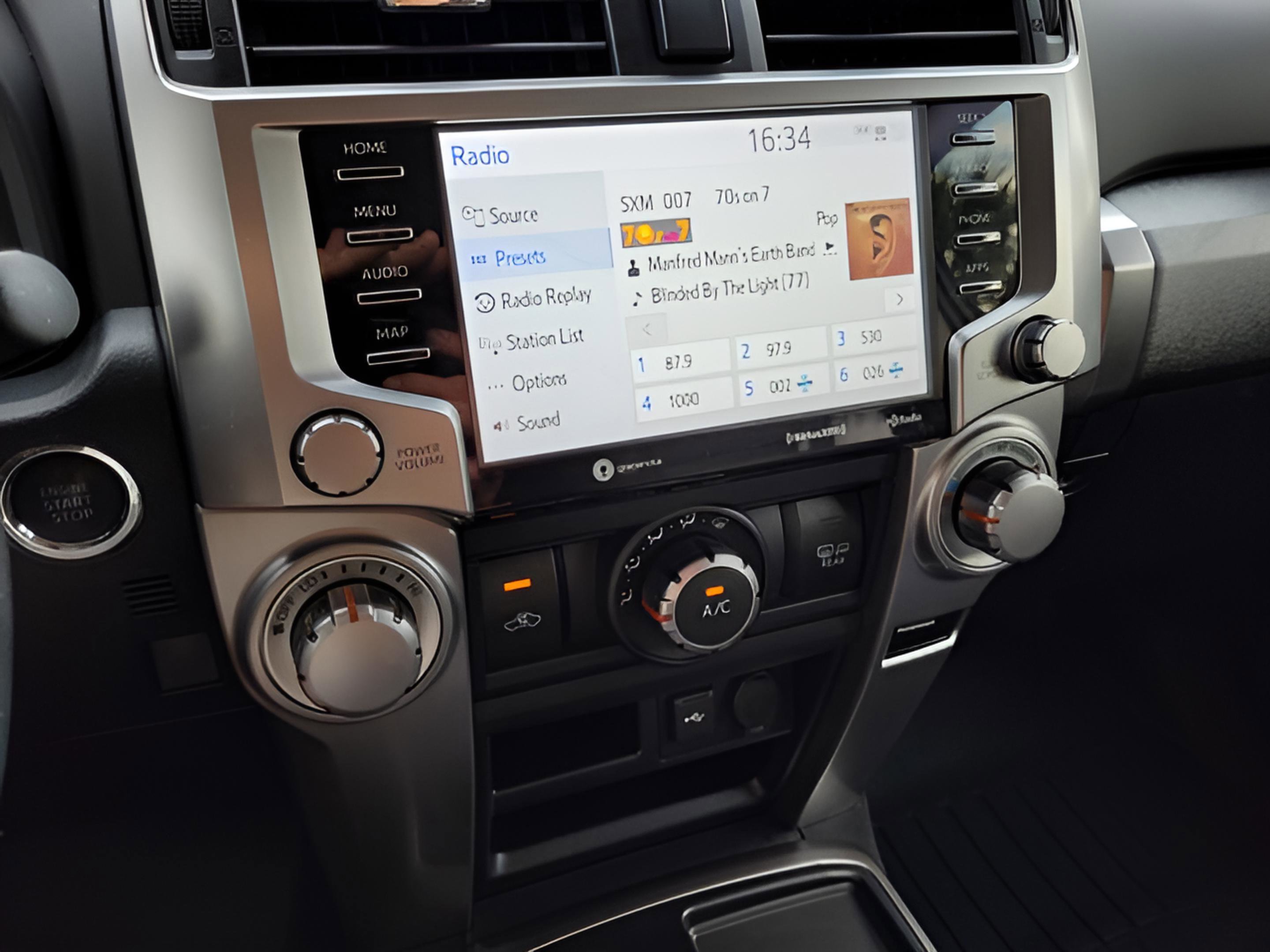 Certified 2022 Toyota 4Runner SR5 Premium image 25