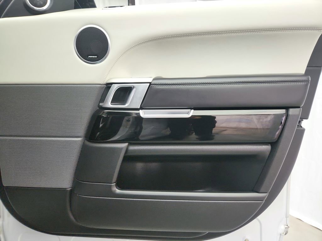 Used 2019 Land Rover Range Rover Sport SVR AWD/4WD image 37