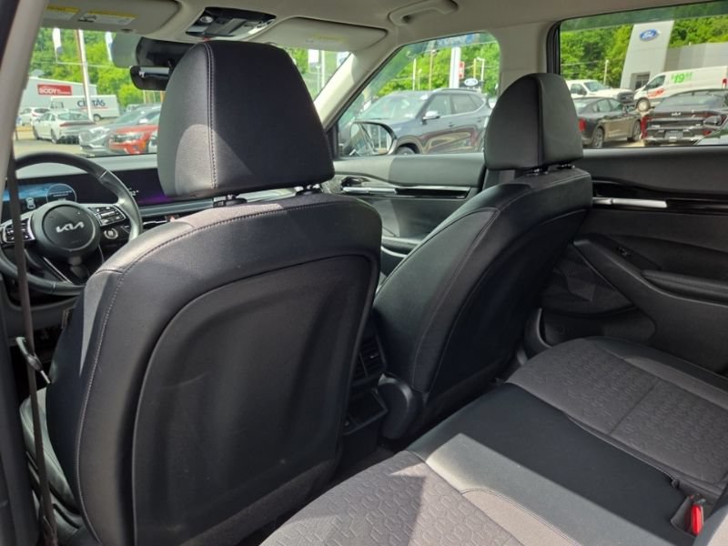 Used 2024 Kia Seltos S AWD/4WD image 19