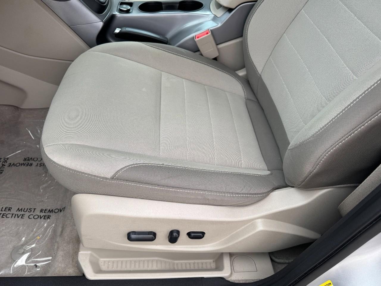 Used 2015 Ford Escape SE w/ Equipment Group 201A image 14