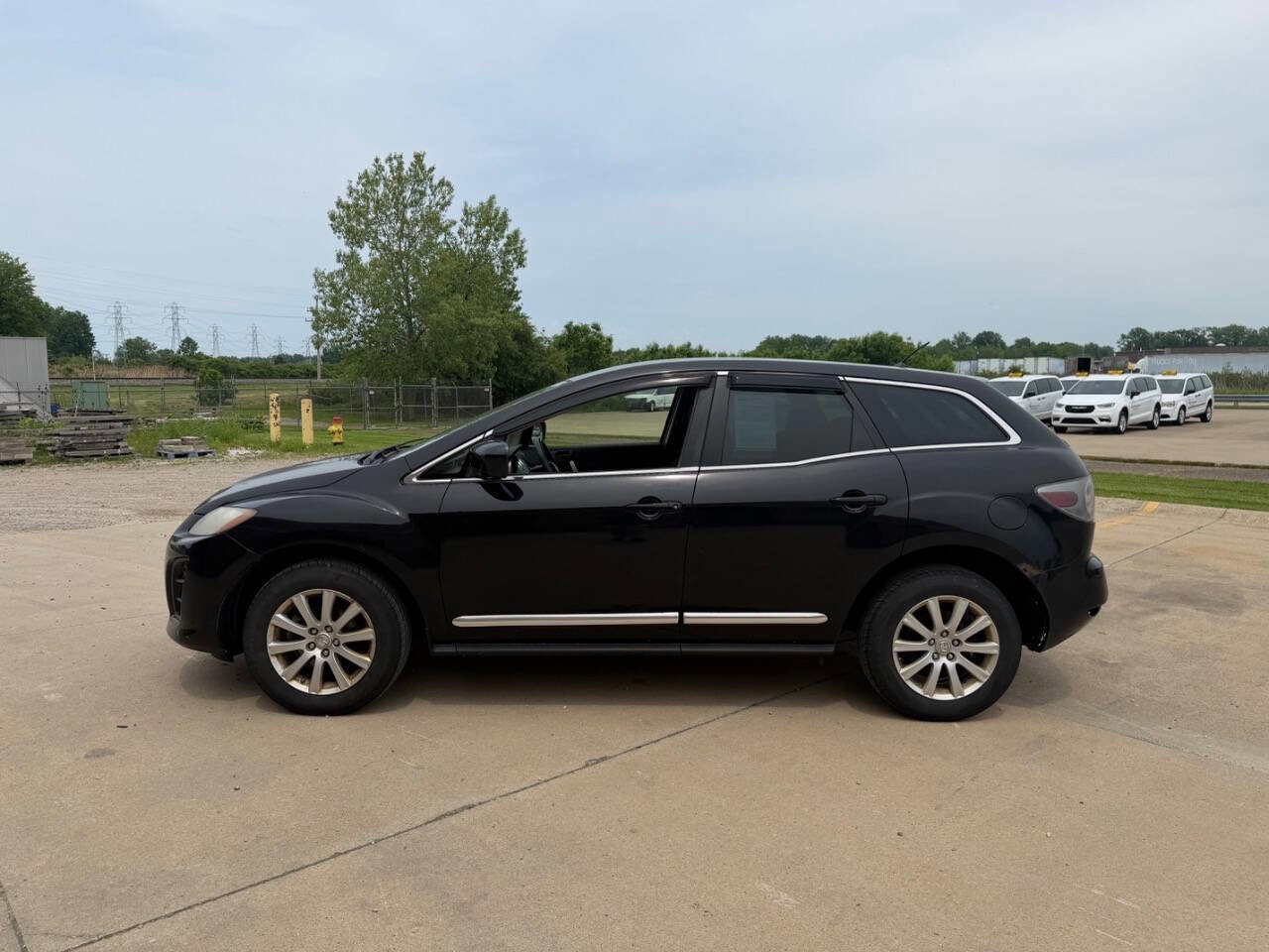 Used 2011 MAZDA CX-7 i SV FWD image 2