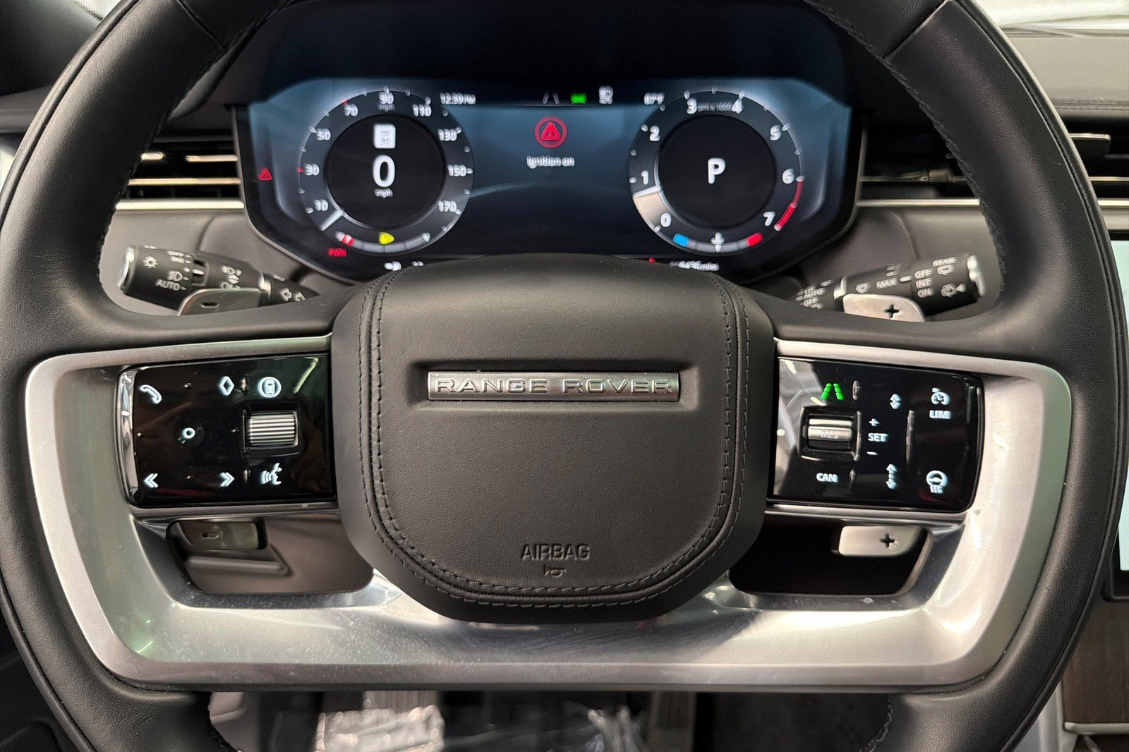 Certified 2025 Land Rover Range Rover SE AWD/4WD image 11