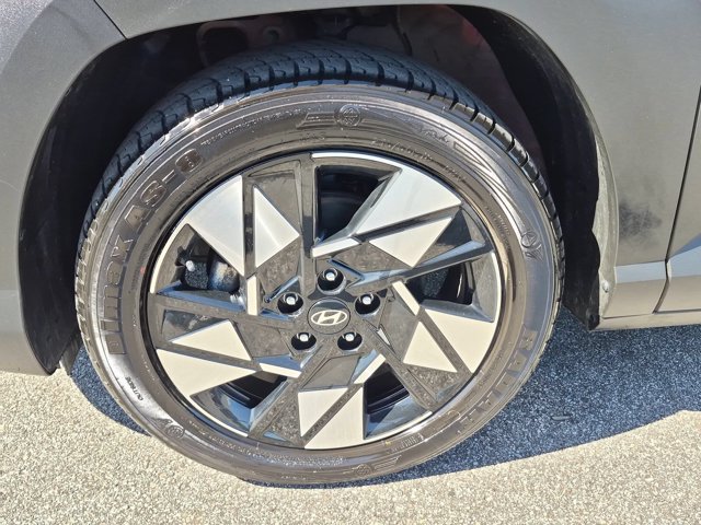 Used 2025 Hyundai Kona SEL FWD image 24