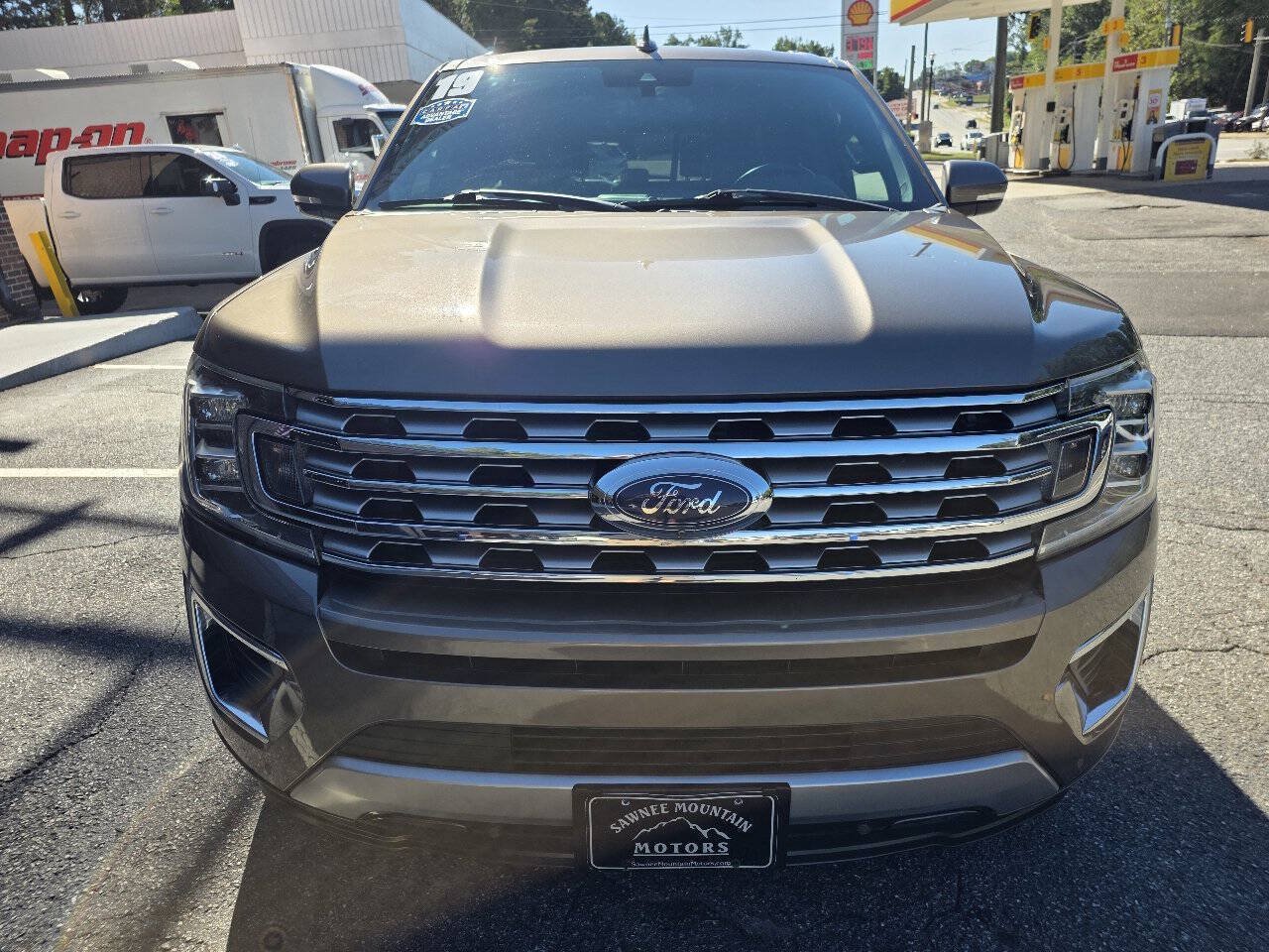 Used 2019 Ford Expedition Limited w/ Equipment Group 302A RWD image 9
