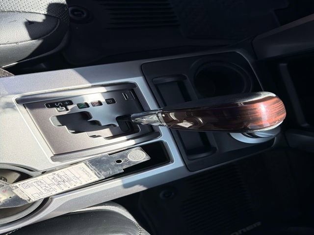 Used 2018 Toyota 4Runner Limited AWD/4WD image 31