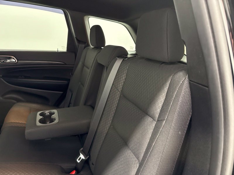 Used 2019 Jeep Grand Cherokee Laredo AWD/4WD image 16