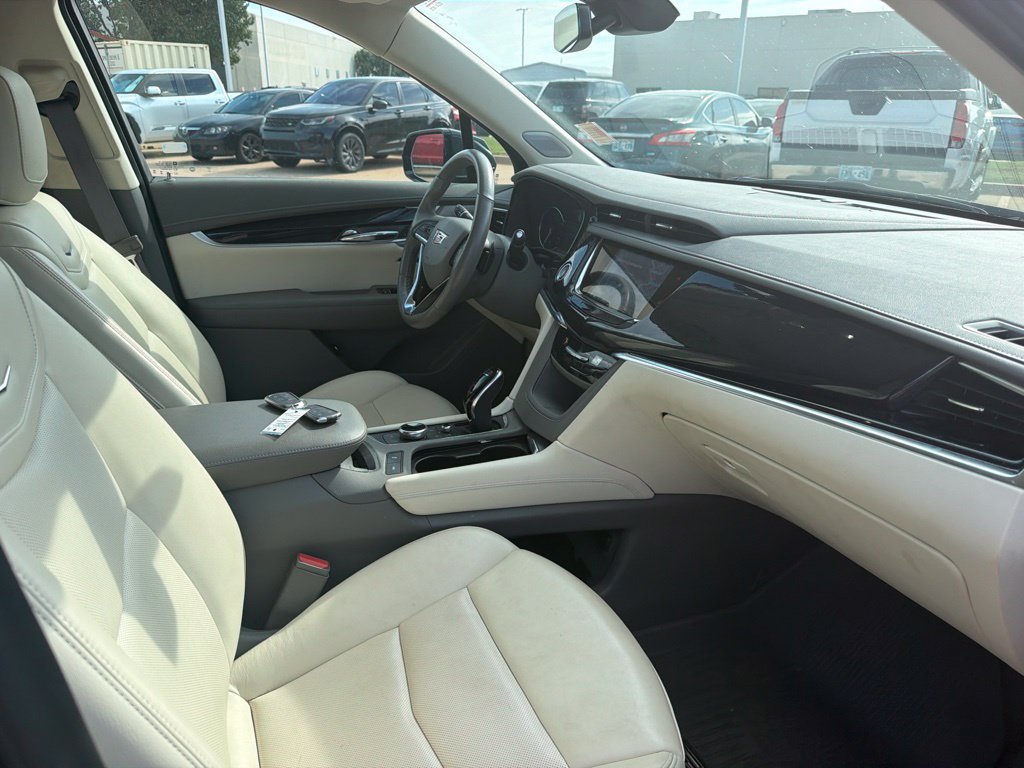Used 2024 Cadillac XT6 Premium Luxury w/ LPO, Floor Liner Package AWD/4WD image 14