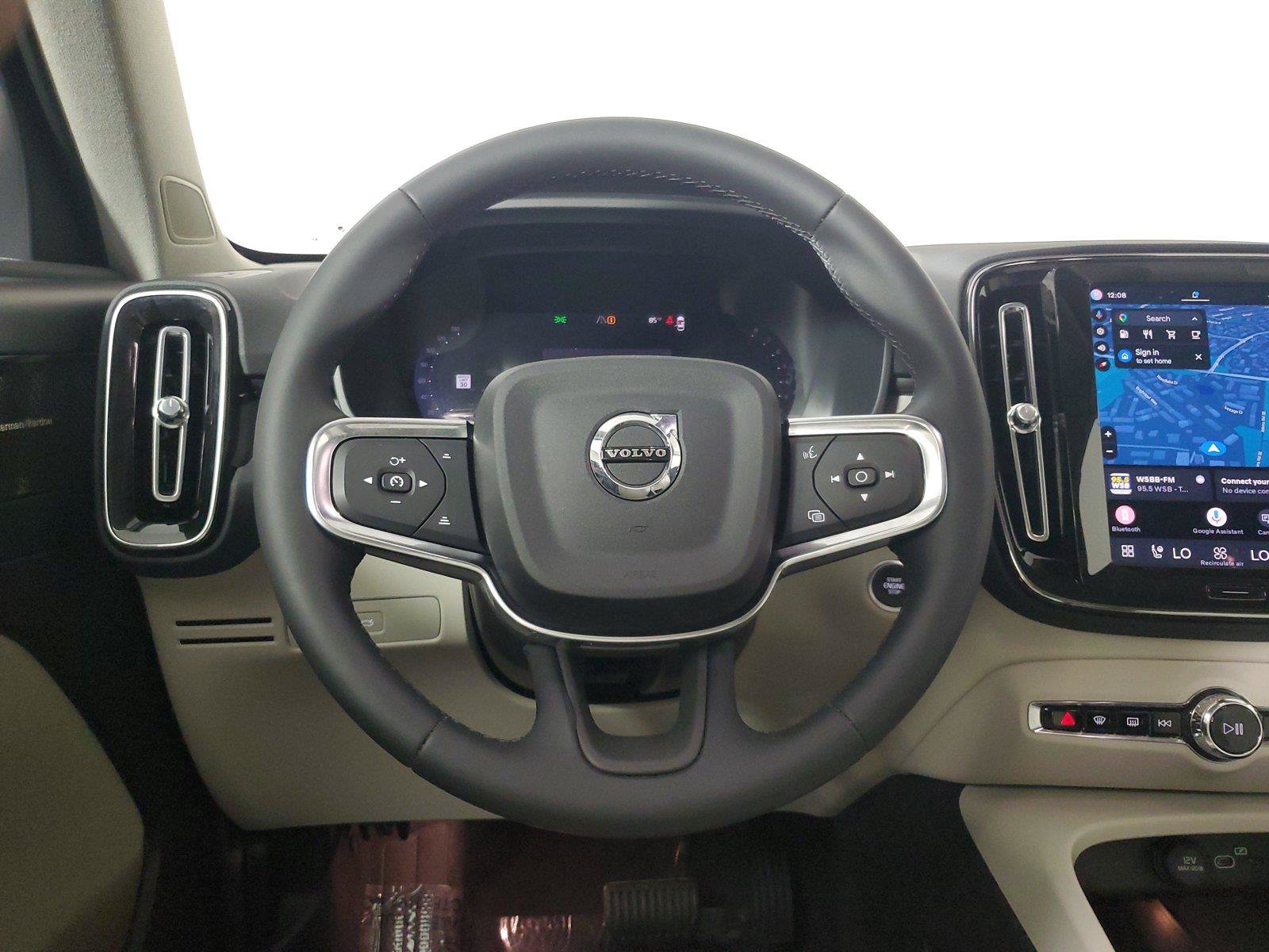 Certified 2024 Volvo XC40 B5 Plus w/ Protection Package Premier AWD/4WD image 16