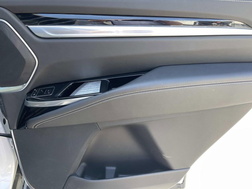 Certified 2025 Cadillac Escalade Sport AWD/4WD image 21