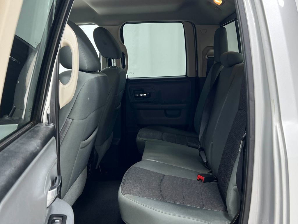 Used 2015 RAM 1500 Classic SLT w/ Luxury Group AWD/4WD image 29