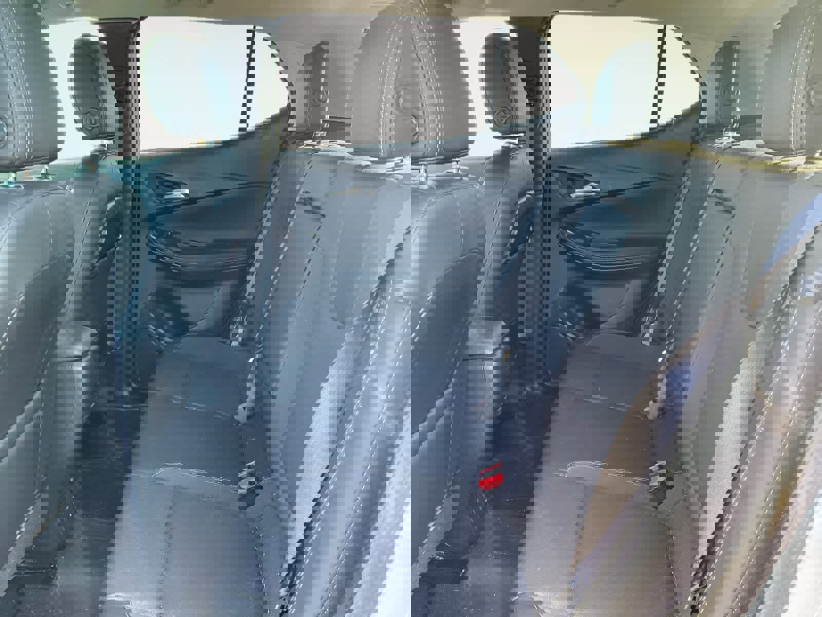 Used 2021 Buick Encore GX Select image 15