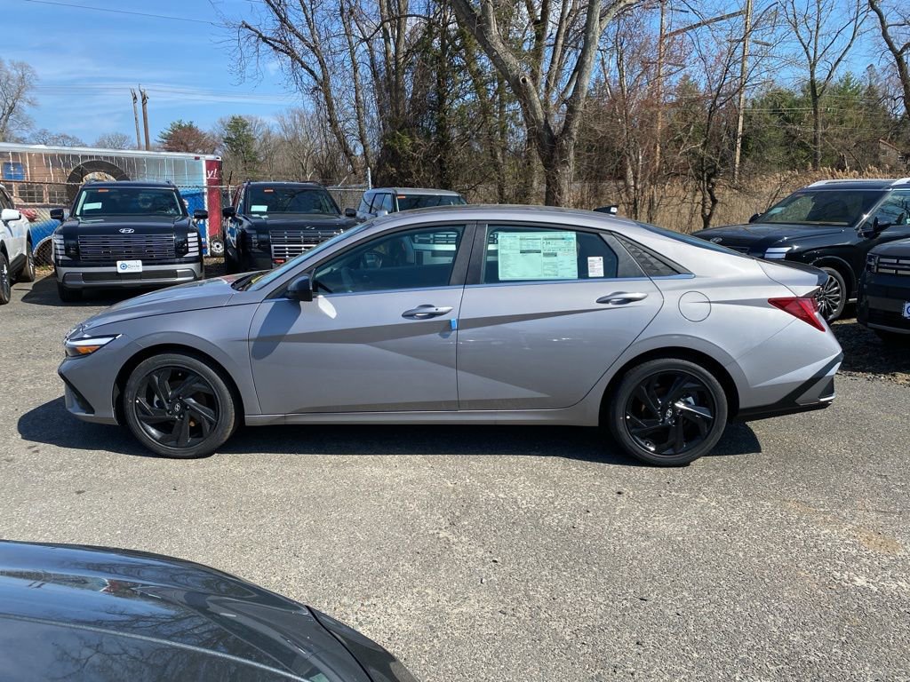 New 2026 Hyundai Elantra SEL Sport Premium FWD image 7