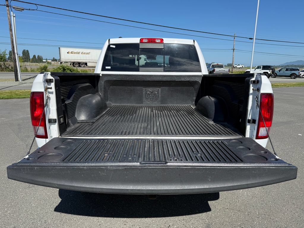 Used 2019 RAM 1500 Classic SLT AWD/4WD image 11