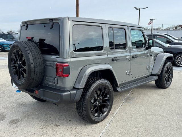 Used 2023 Jeep Wrangler Unlimited Sahara w/ Cold Weather Group image 8