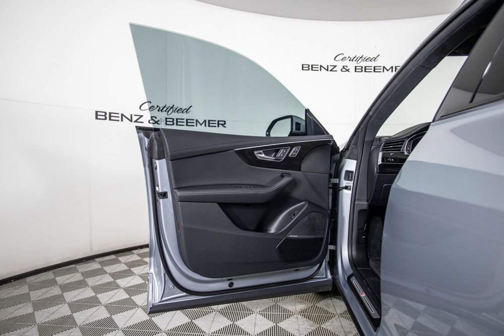 Used 2025 Audi Q8 Prestige image 19