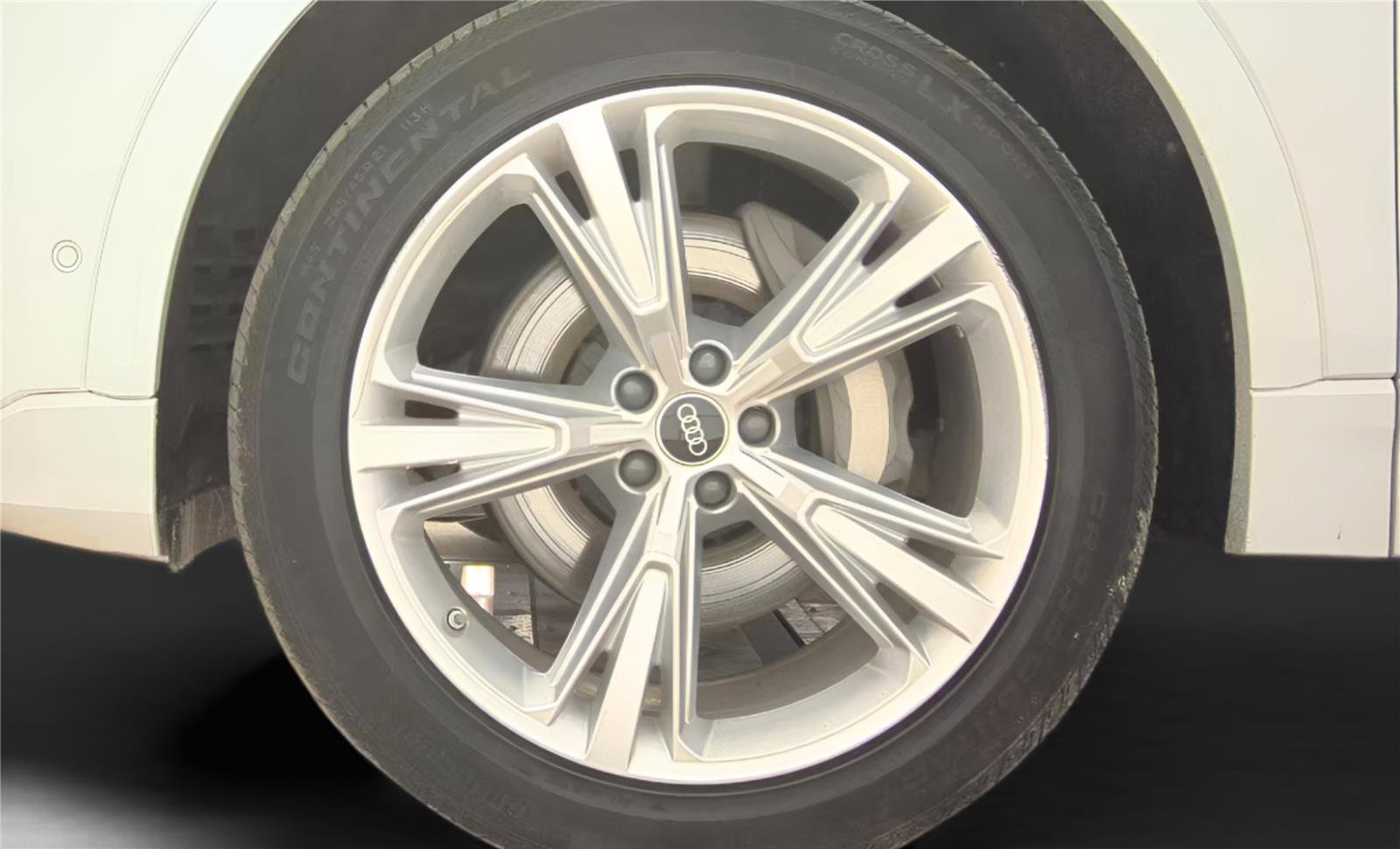 Used 2023 Audi Q8 Premium Plus image 18