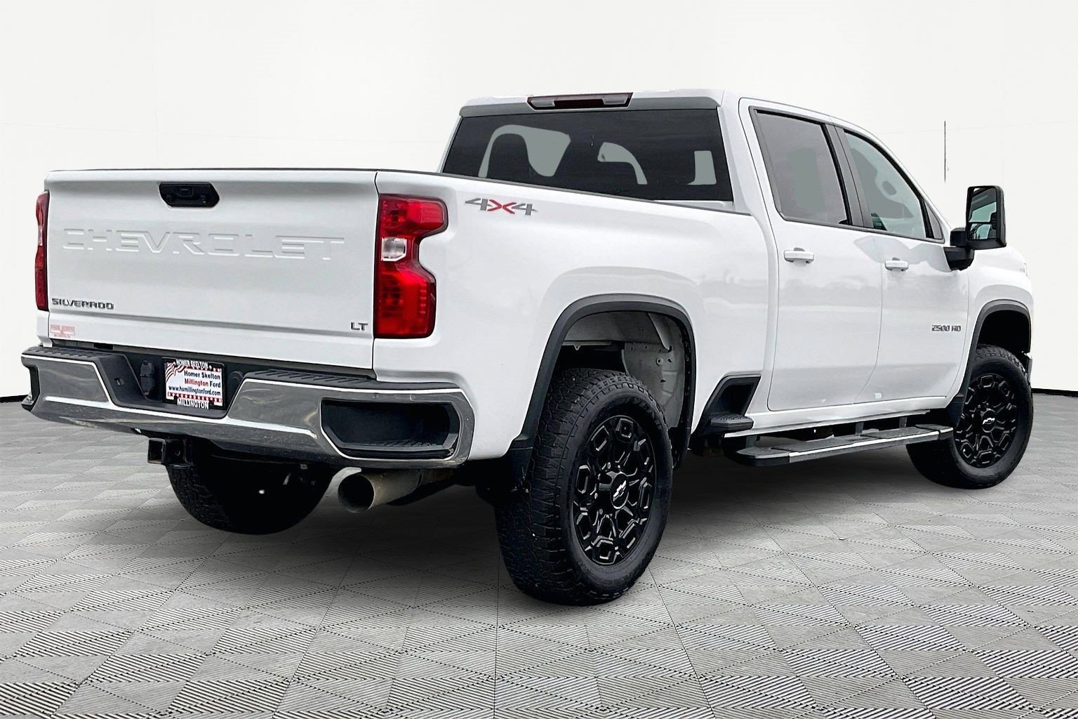 Used 2023 Chevrolet Silverado 2500 LT image 11