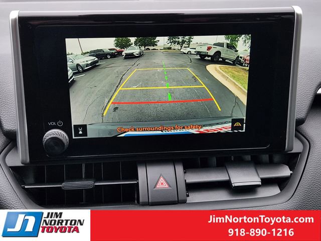 Used 2025 Toyota RAV4 XLE w/ Convenience Package FWD image 19
