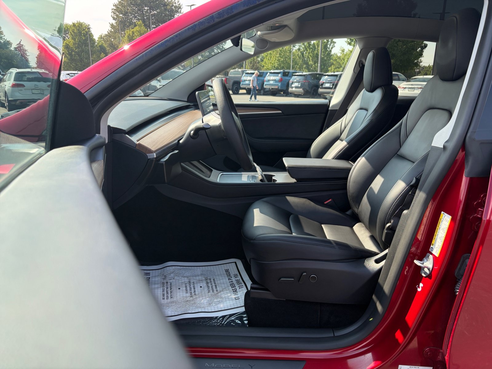 Used 2025 Tesla Model Y Long Range AWD/4WD image 21