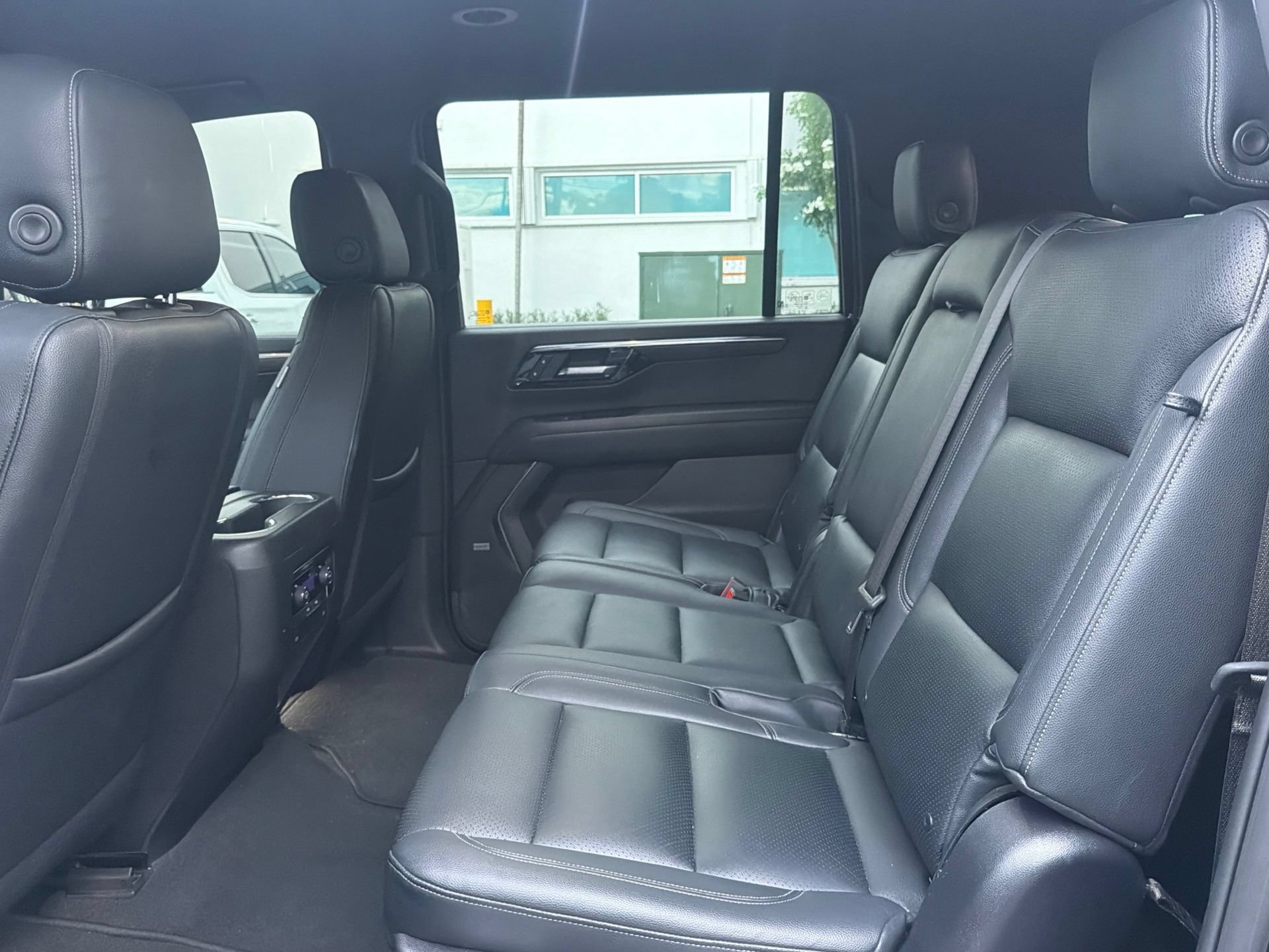 Used 2025 Chevrolet Suburban LS w/ LPO, Dark Essentials Package RWD image 12