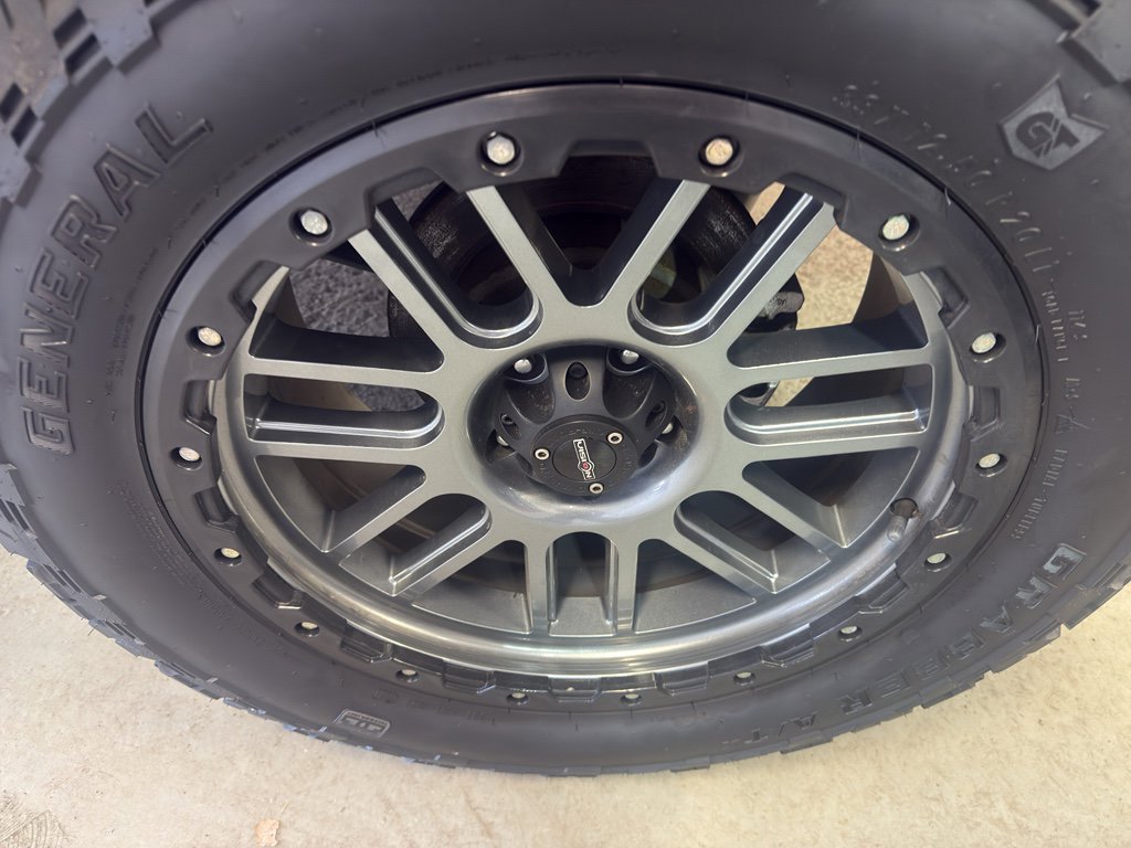 Used 2018 Jeep Wrangler Sport image 29