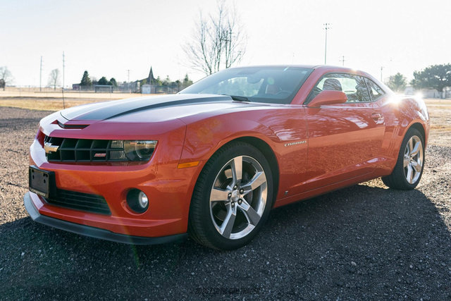 Used 2010 Chevrolet Camaro SS w/ RS Package image 14