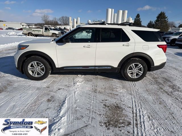 Used 2022 Ford Explorer XLT w/ Equipment Group 202A image 6