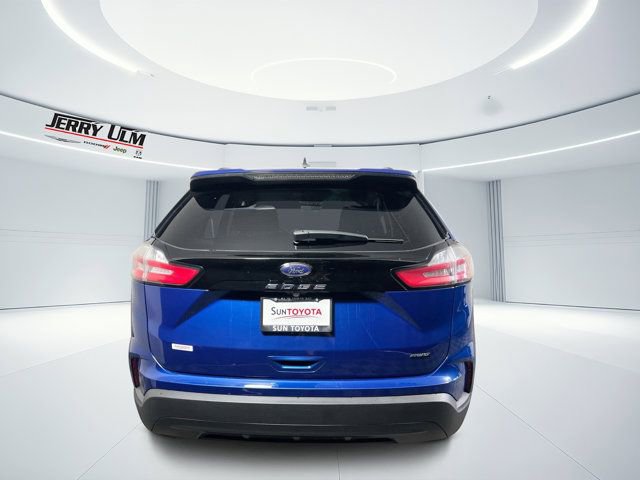 Used 2022 Ford Edge SE image 4
