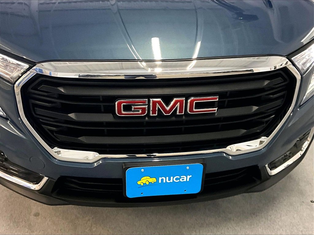 Used 2024 GMC Terrain SLE image 29