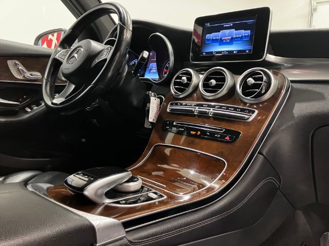 Used 2017 Mercedes-Benz GLC 300 4MATIC image 48