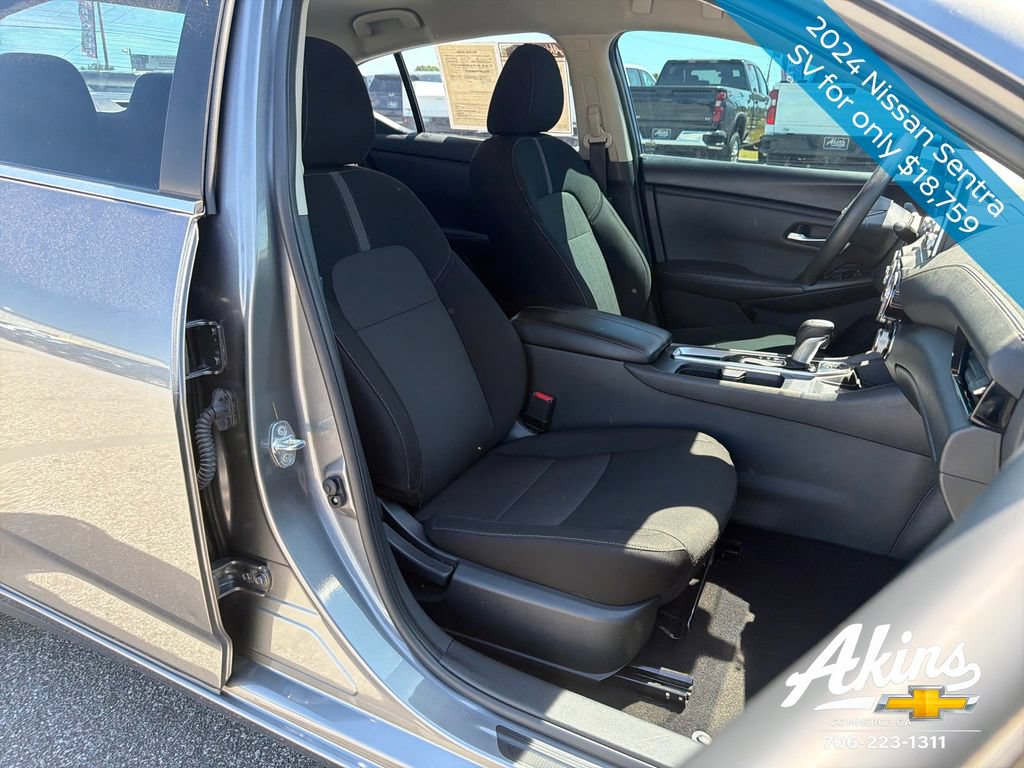 Used 2024 Nissan Sentra SV FWD image 14