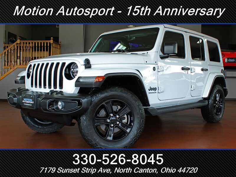 Used 2023 Jeep Wrangler Unlimited Sahara AWD/4WD image 1