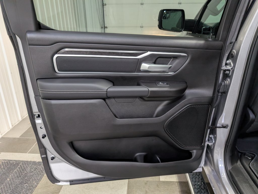 Used 2024 RAM 1500 Big Horn AWD/4WD image 9