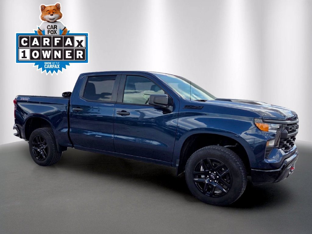 Certified 2023 Chevrolet Silverado 1500 Custom Trail Boss w/ LPO, Dark Essentials Package AWD/4WD image 2