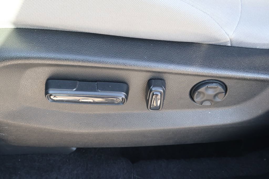 Used 2017 Honda CR-V EX image 11