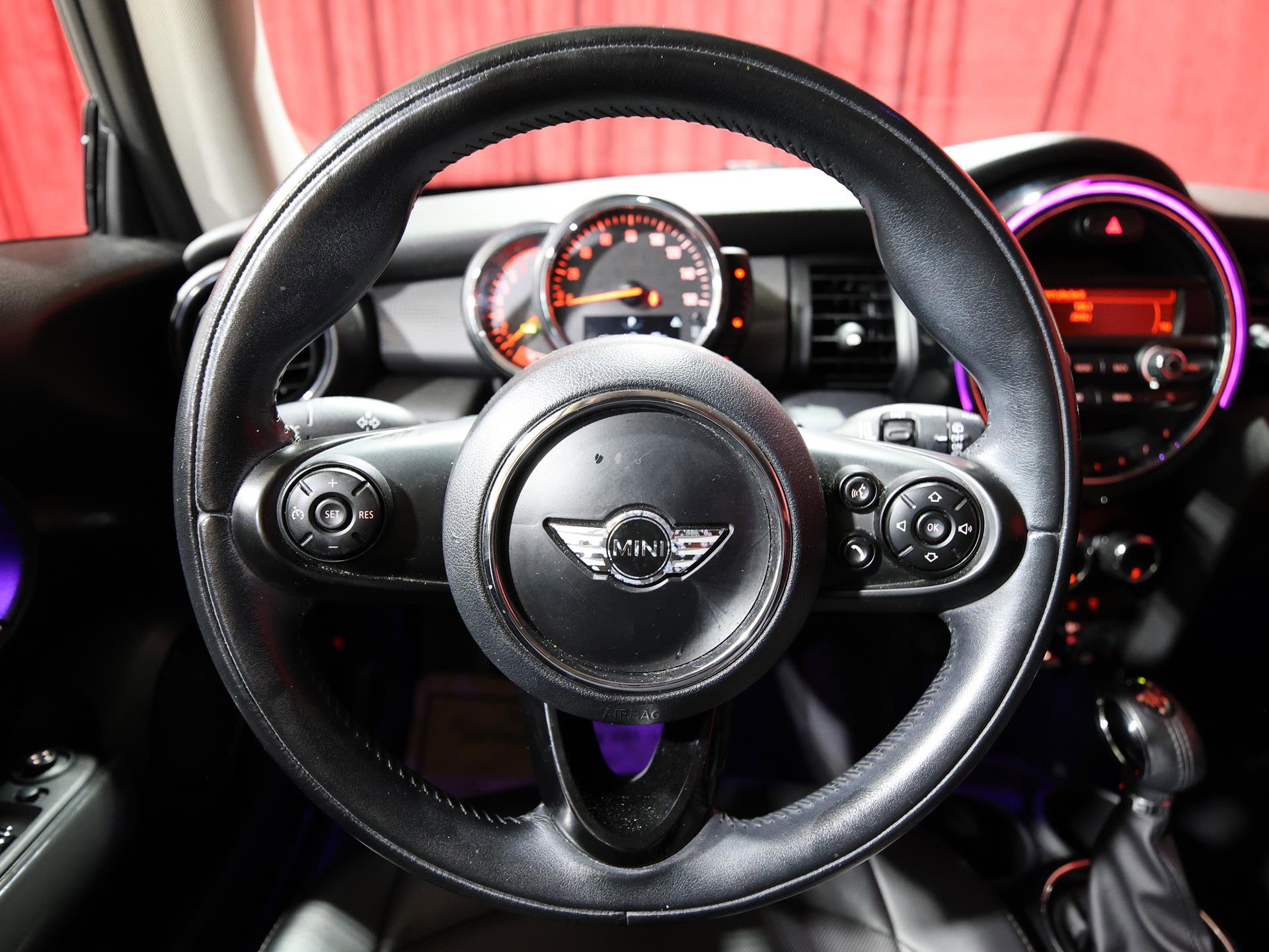 Used 2015 MINI Cooper 2-Door Hardtop image 16