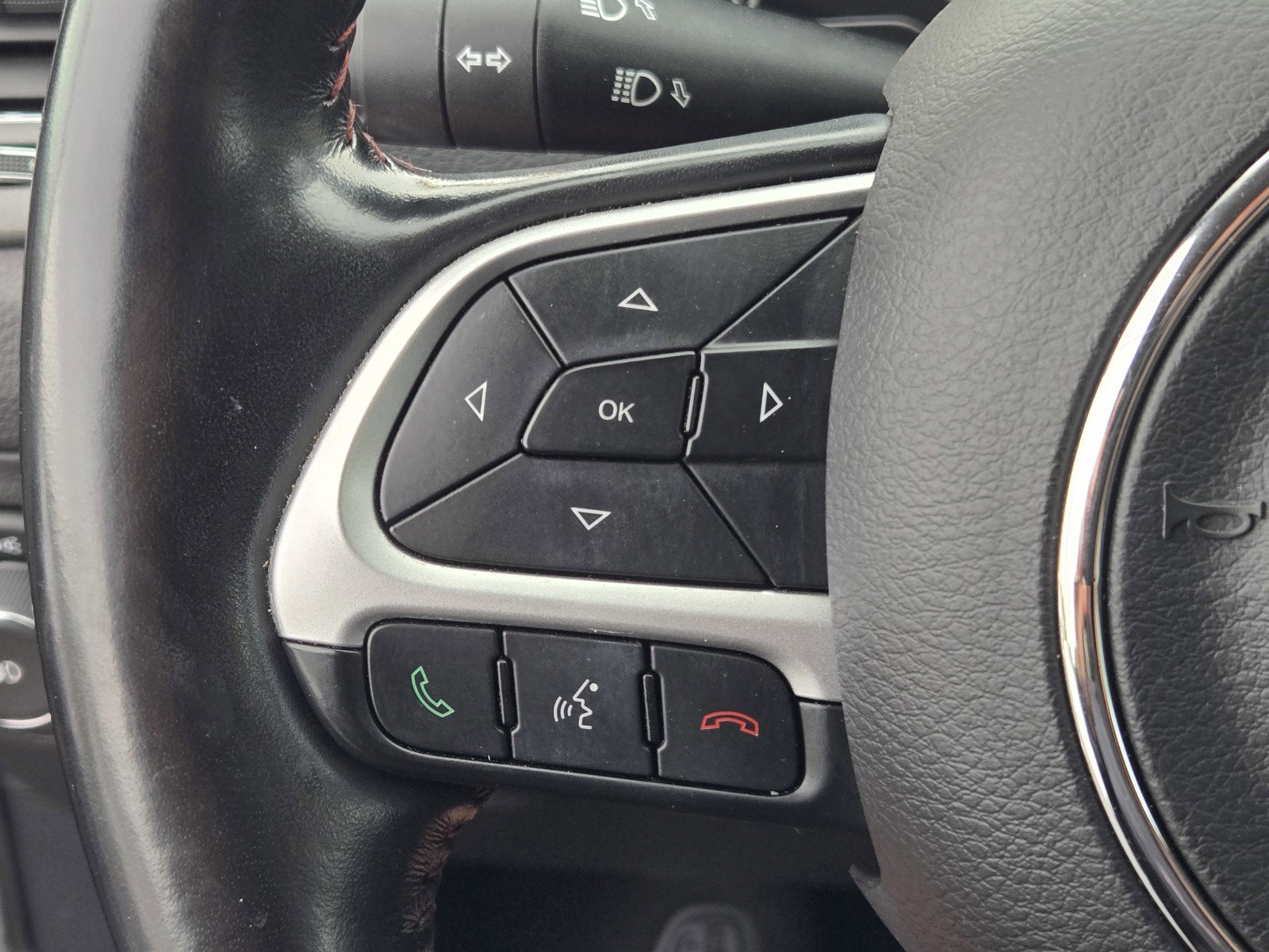 Used 2020 Jeep Compass Trailhawk w/ Leather Interior Group AWD/4WD image 25