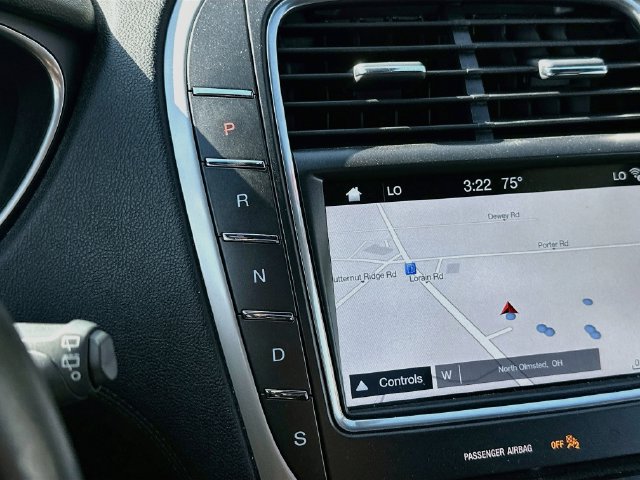 Used 2017 Lincoln MKX Reserve w/ Luxury Package AWD/4WD image 17