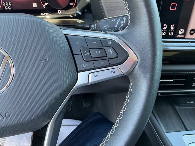 Used 2024 Volkswagen Atlas SEL AWD/4WD image 31