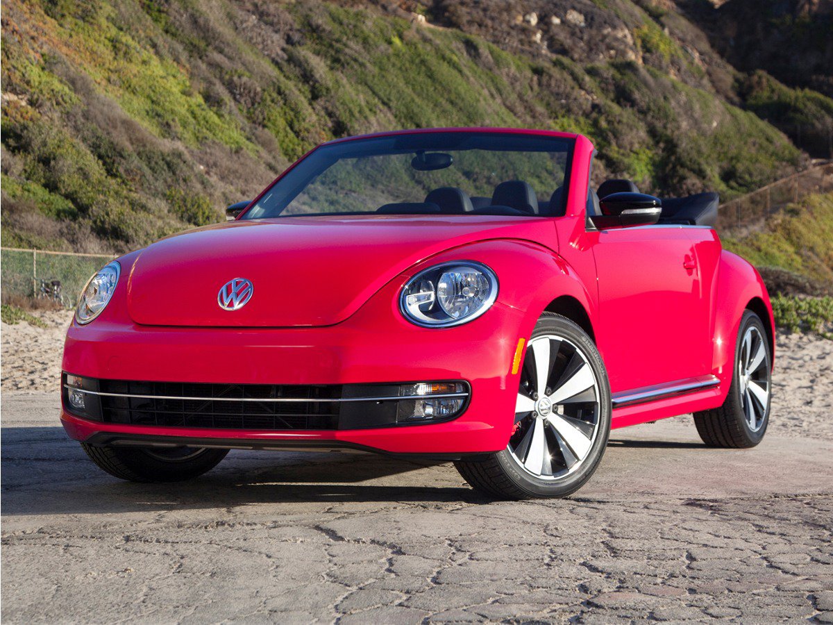 Used 2017 Volkswagen Beetle 1.8T S FWD image 2