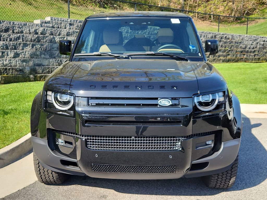 Used 2026 Land Rover Defender 110 S AWD/4WD image 8