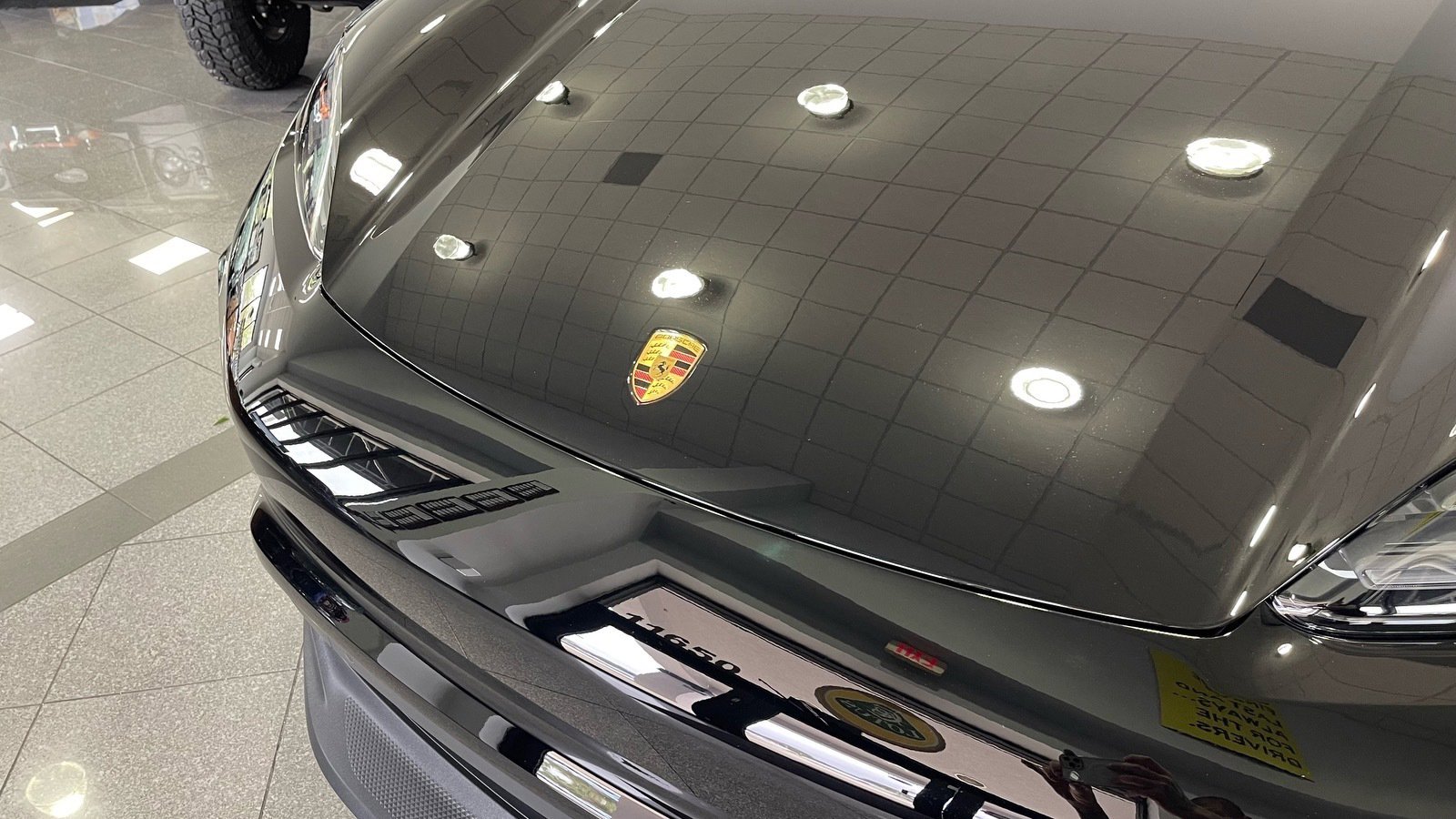 Used 2025 Porsche Macan Electric image 11