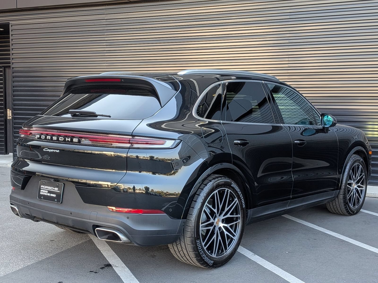 Certified 2025 Porsche Cayenne AWD/4WD image 7