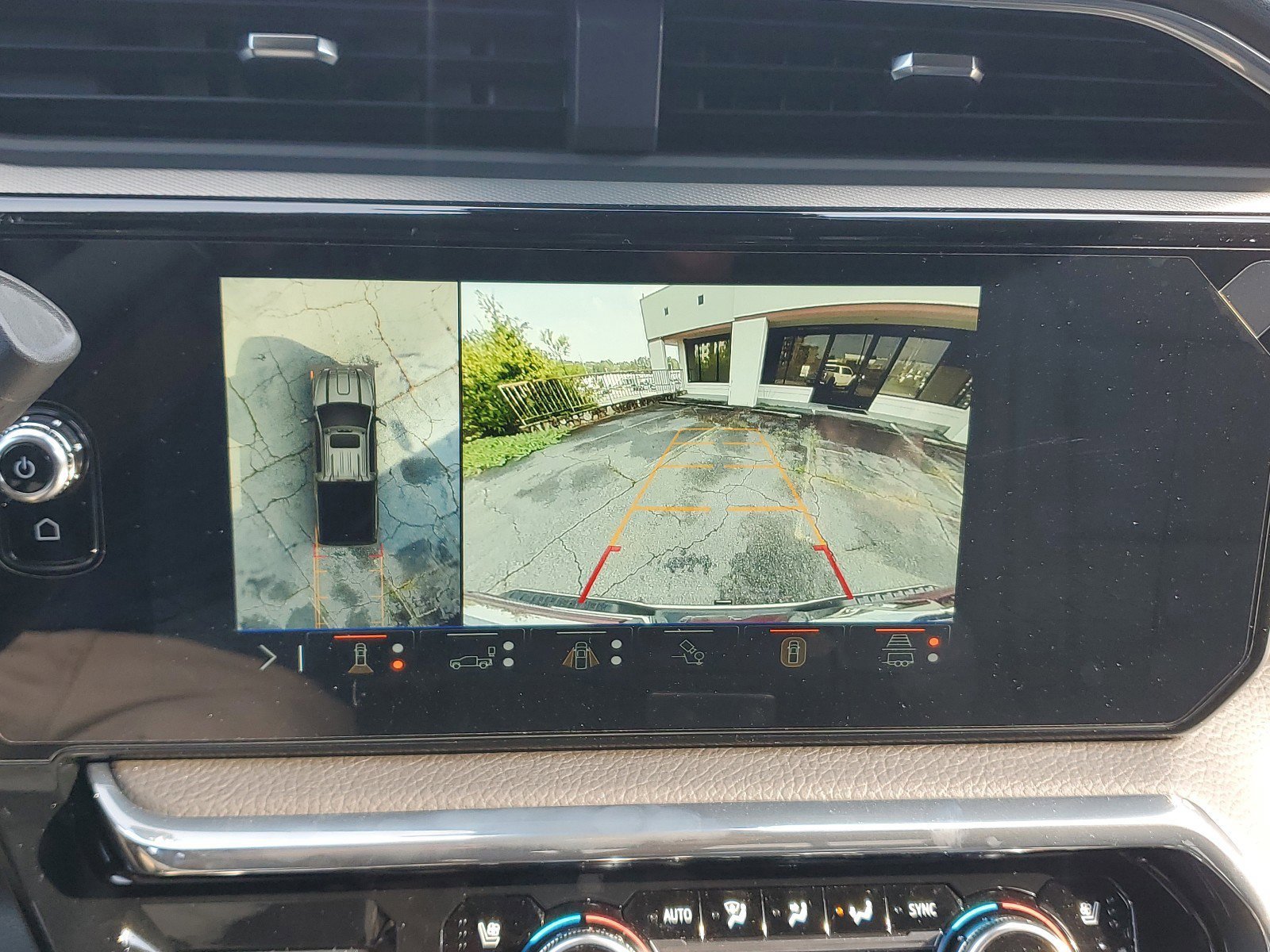 New 2025 GMC Sierra 2500 Denali image 29