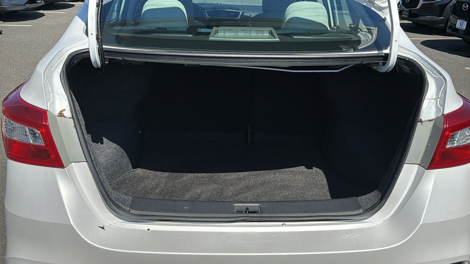 Used 2016 Nissan Sentra SV FWD image 25