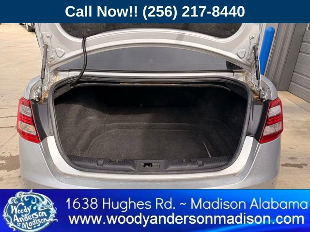 Used 2019 Ford Taurus Limited image 6