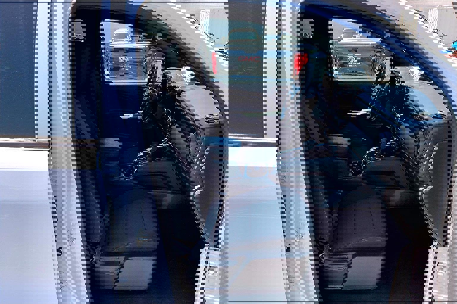 Used 2023 Chevrolet Colorado Trail Boss w/ Technology Package image 7